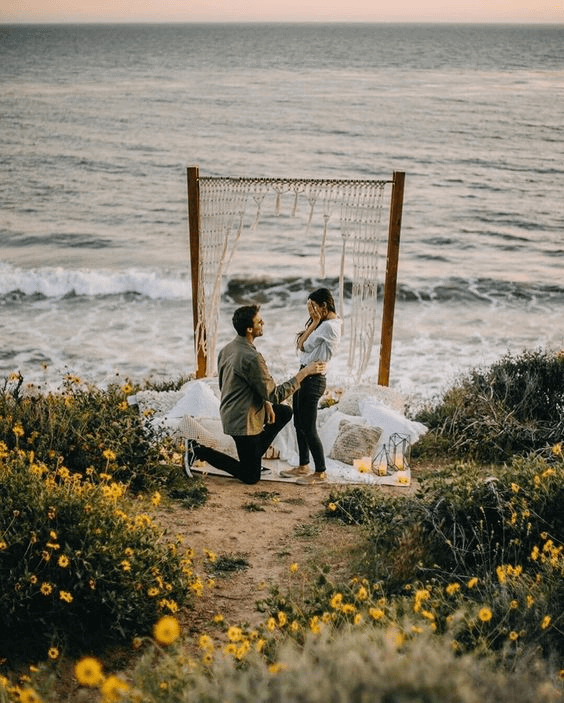 Bãi biển là địa điểm cầu hôn yêu thích của nhiều cặp đôi - Pinterest