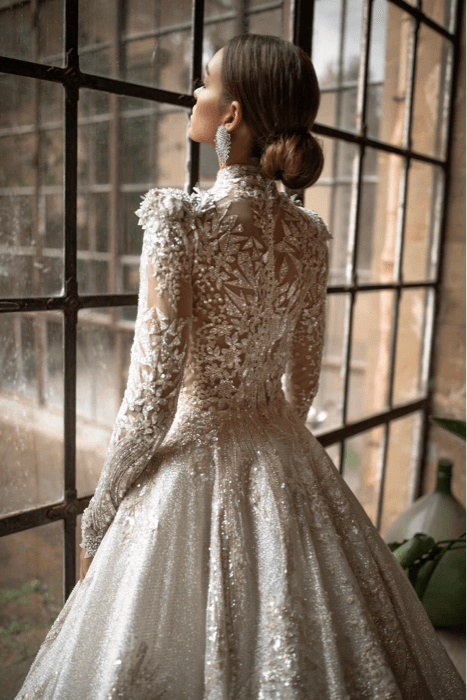 Váy cưới phong cách hoàng gia lộng lẫy từ  Brides by Olivia - Facebook