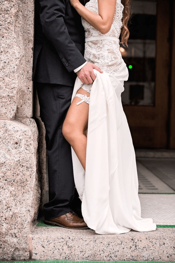 Choose a complete lingerie for your wedding dress - Pinterest