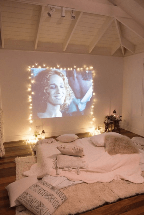 Dimming light, snacks and movies, what a great combo for a romantic night. - Pinterest