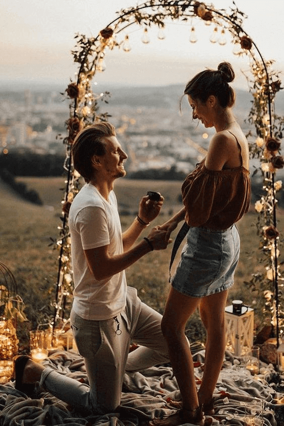 A romantic proposal will capture her heart - Pinterest