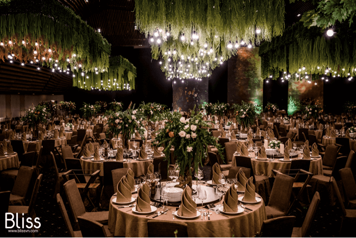 Bliss team has brought the Enchanted Forest wedding concept out of a fairy tale. - WebSite