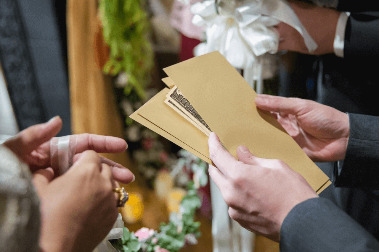Sending cash as a gift to a wedding