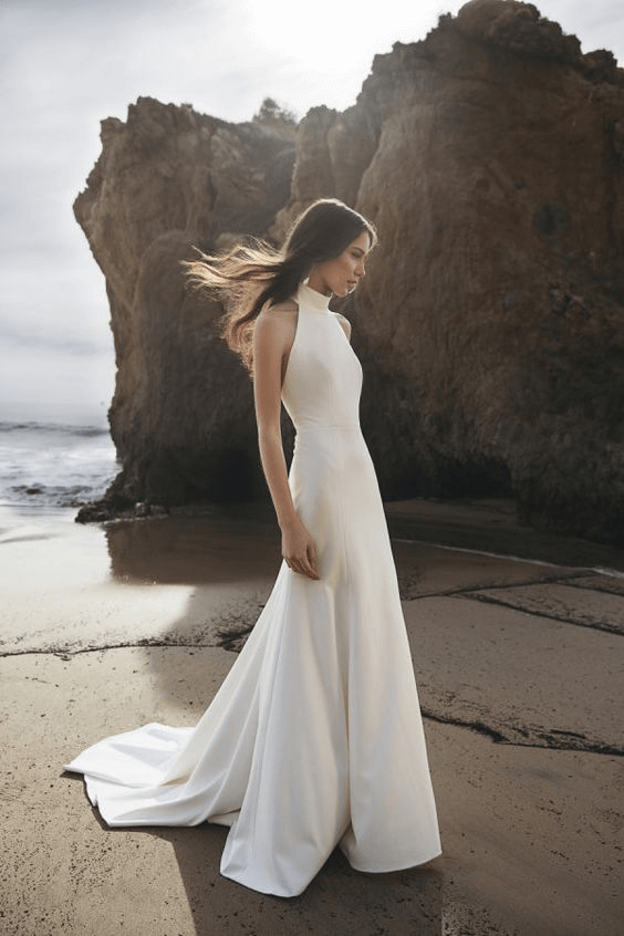 Halter neck wedding dress - Pinterest